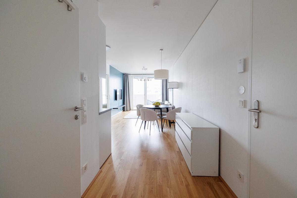 Lovely Apartment In Marina Tower - 10Min To City Center Wiedeń Zewnętrze zdjęcie