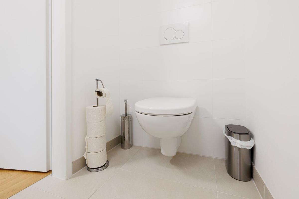 Lovely Apartment In Marina Tower - 10Min To City Center Wiedeń Zewnętrze zdjęcie