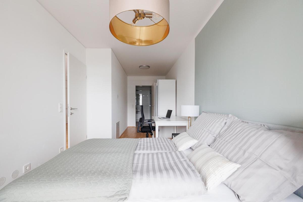 Lovely Apartment In Marina Tower - 10Min To City Center Wiedeń Zewnętrze zdjęcie