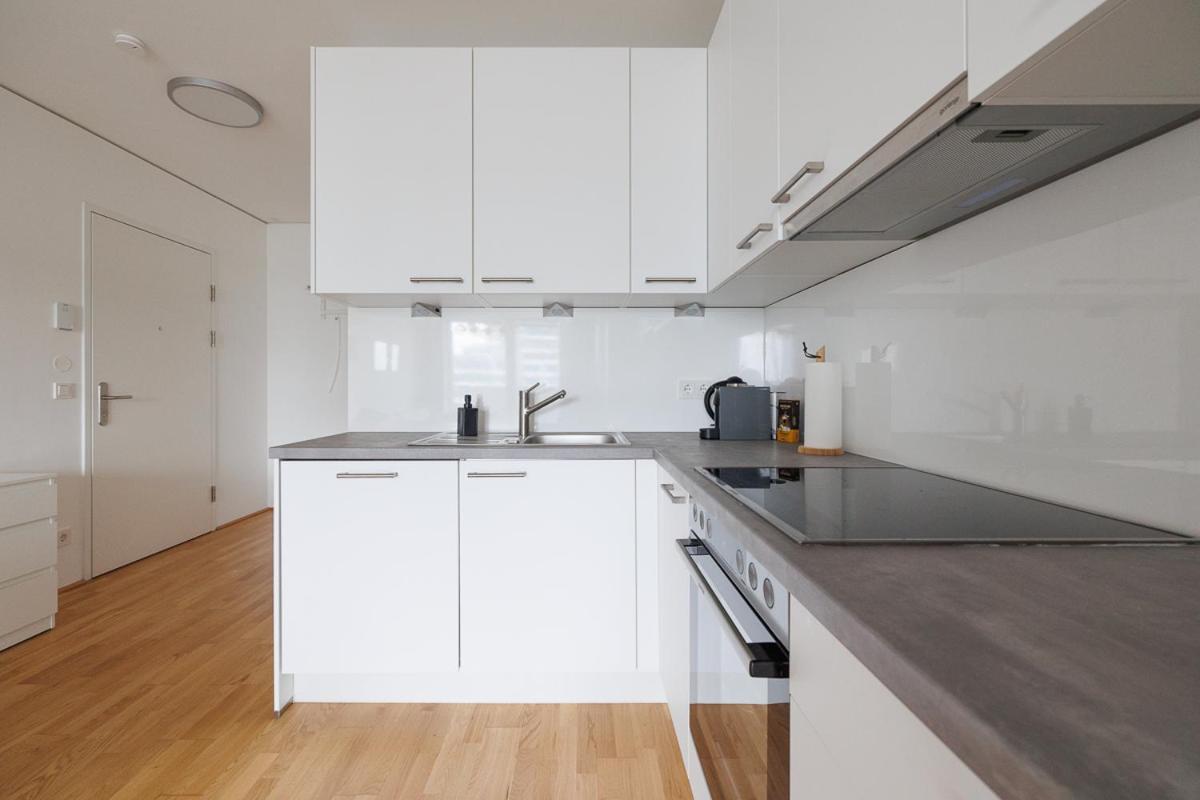 Lovely Apartment In Marina Tower - 10Min To City Center Wiedeń Zewnętrze zdjęcie