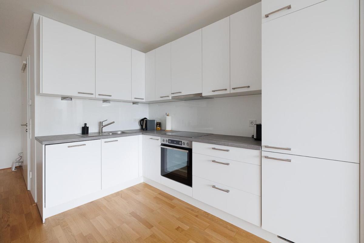 Lovely Apartment In Marina Tower - 10Min To City Center Wiedeń Zewnętrze zdjęcie